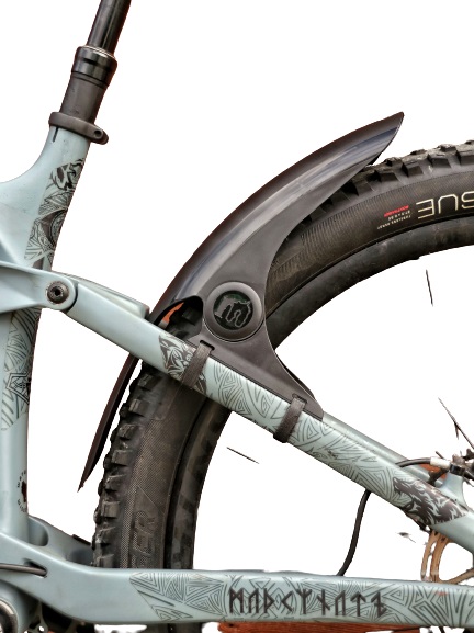 Blatník zadní Mucky Nutz MudGuard - černý