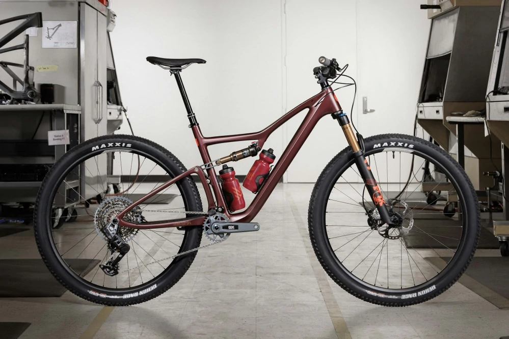 Ibis Exie USA XT - Blood Orange Burgundy