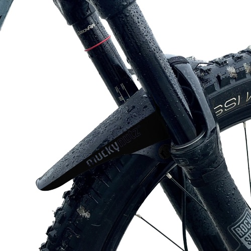 Blatník přední Mucky Nutz Face Fender 22 - černý