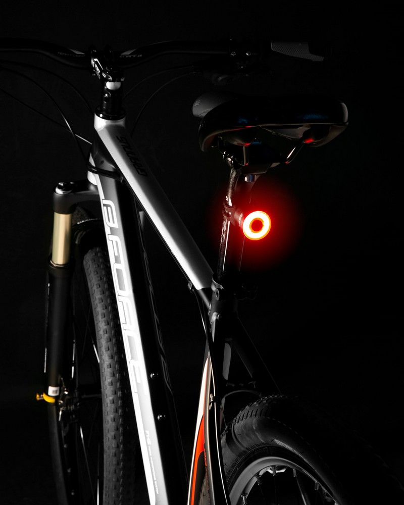 Světlo zadní Force GLITZ 20lm 20x LED USB - černá